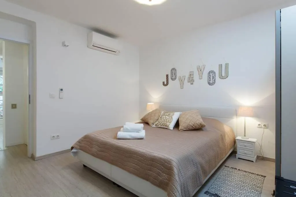 Apartmán Joy4You Apt Near Beach And Center Split